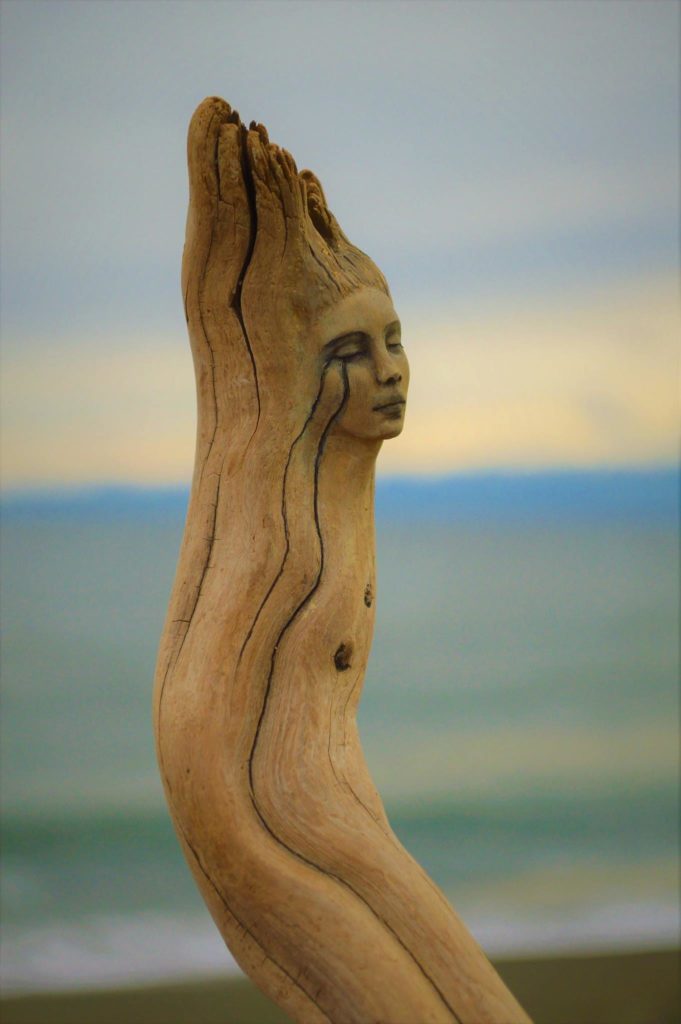 driftwood-sculpture
