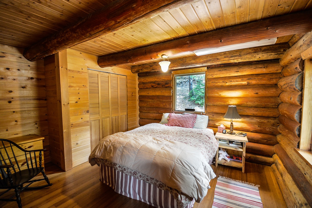 Using Natural Wood in Home Decorating